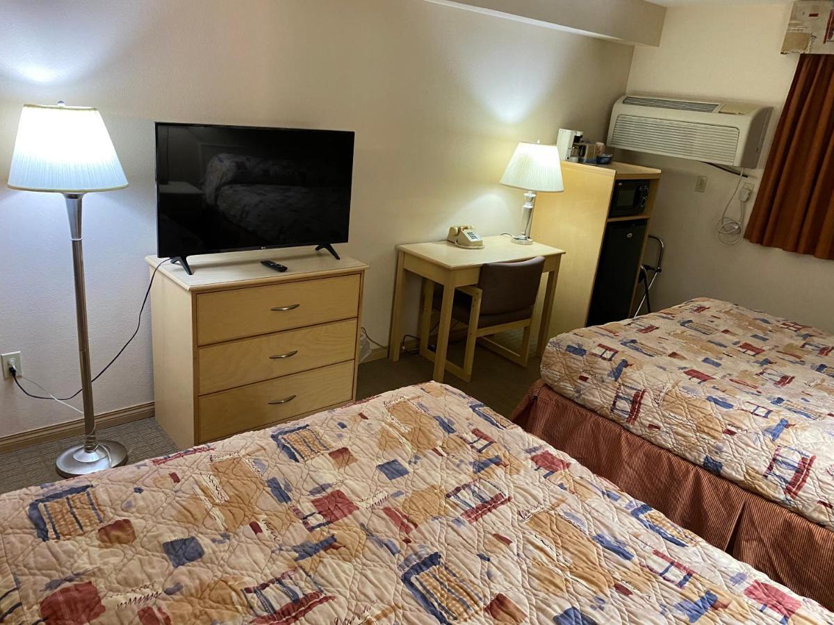 Lone Star Hotel Северен Батълфорд Екстериор снимка